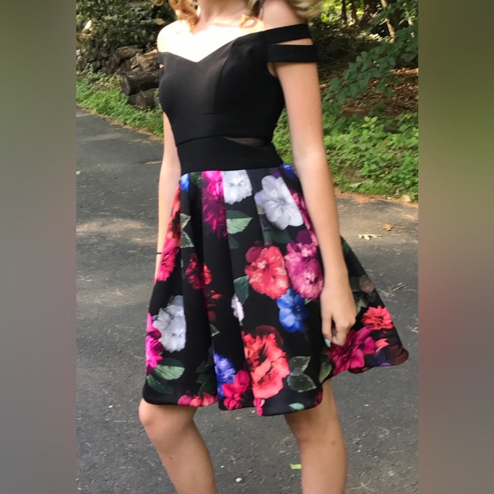 Xscape Off Shoulder Dress Size 0 Black Top w/Floral Skirt